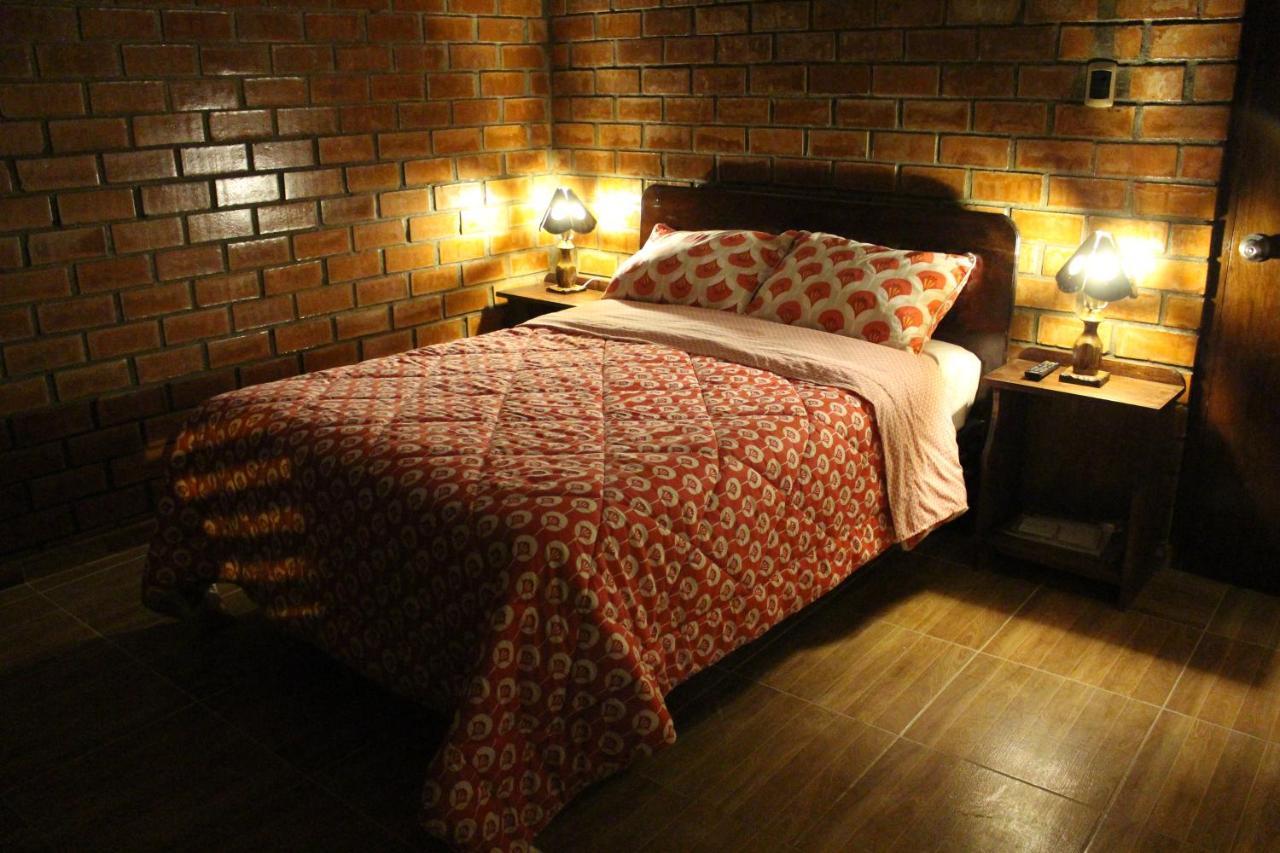 Casa Hospedaje"Los Capulies" Carhuaz ภายนอก รูปภาพ